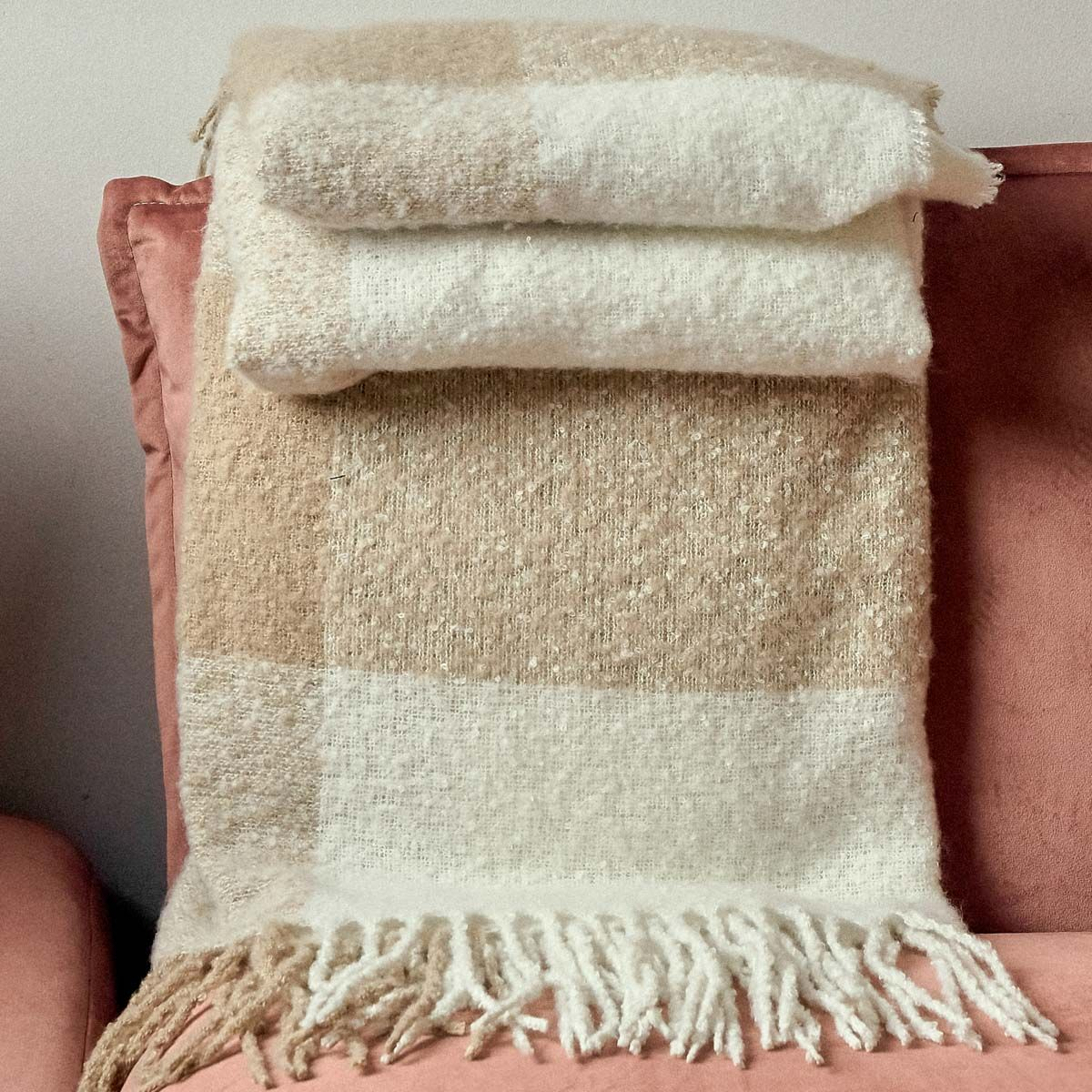 Couverture | ALLORA | en fil bouclé écru | 130 x 170 cm