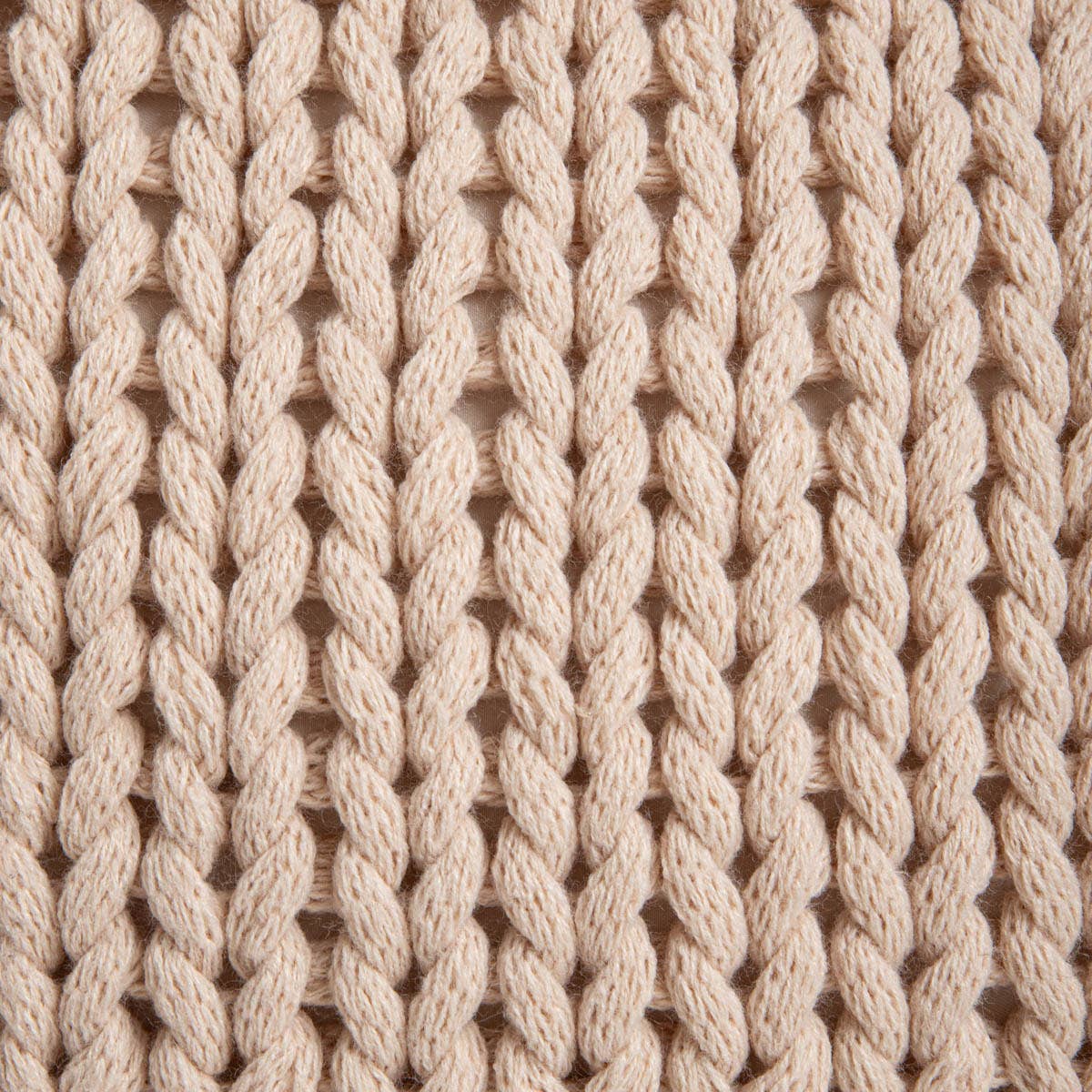 Coussin | RAYNE | avec un motif tricoté tissé à la main en écru