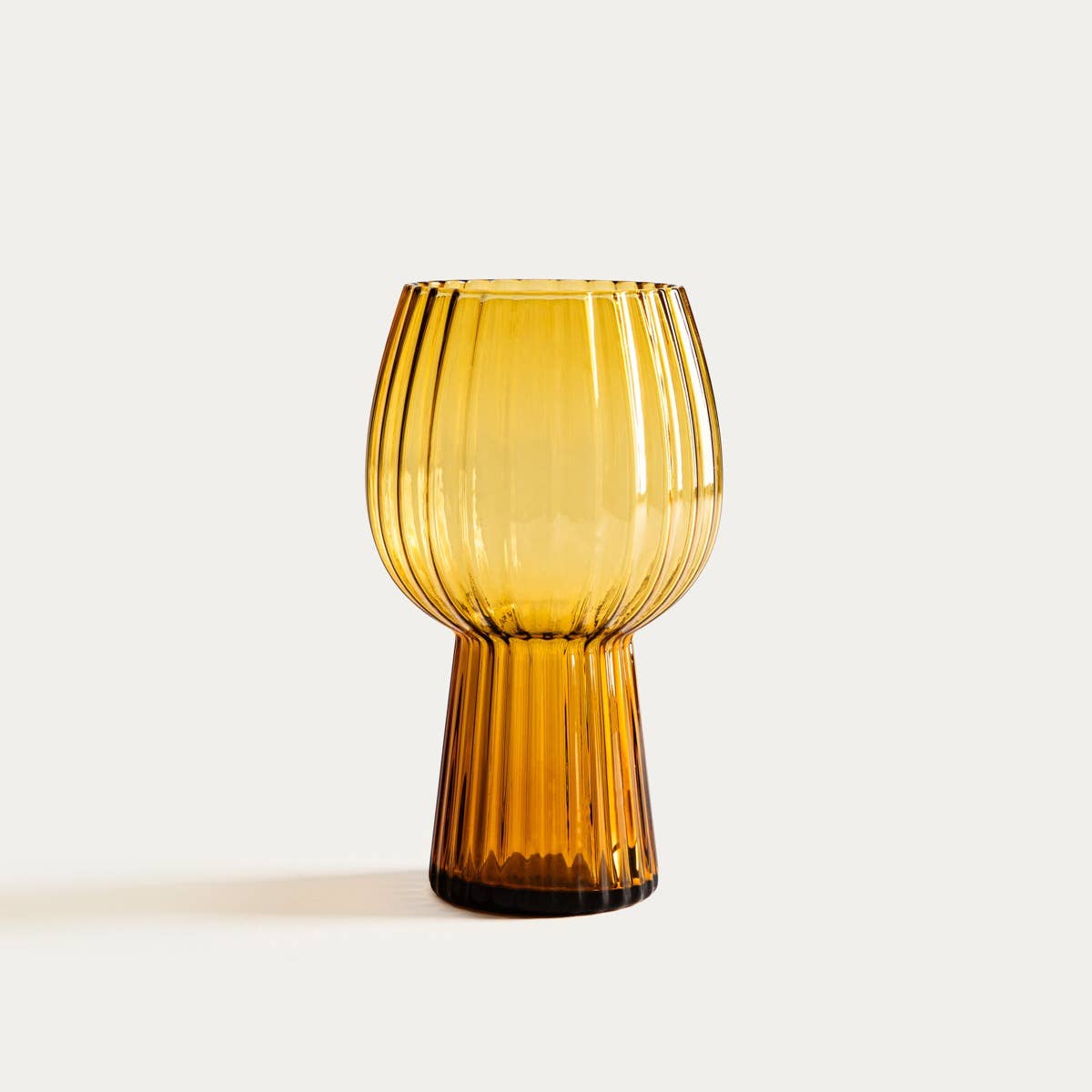 Verre | AZERA | haut, cannelé, ambré | 0,55 l