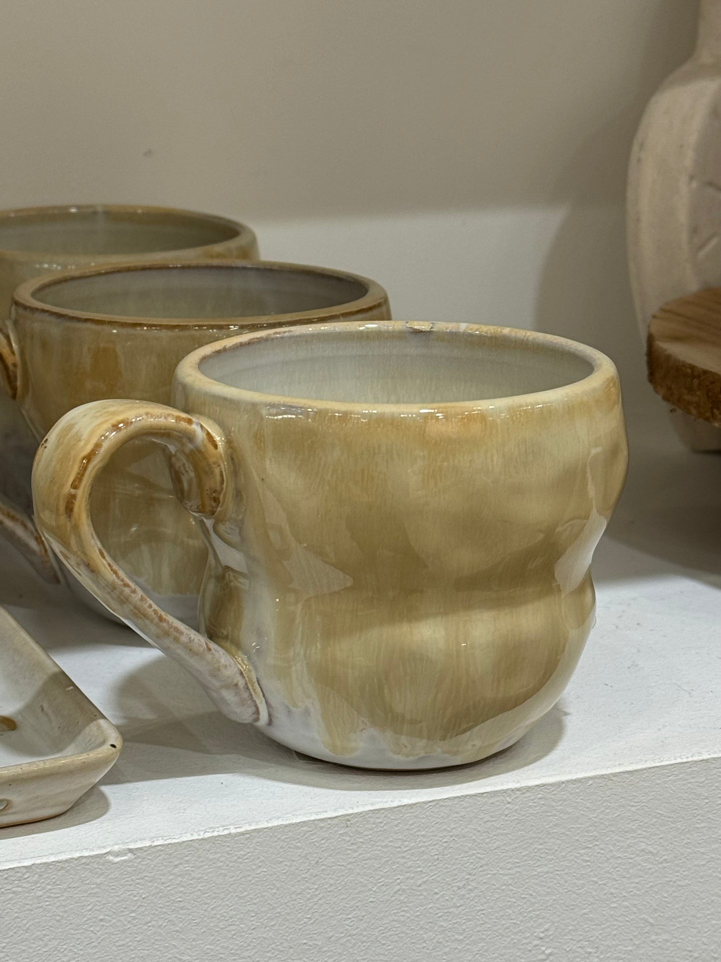 Nara Tasse, Nature, Grès