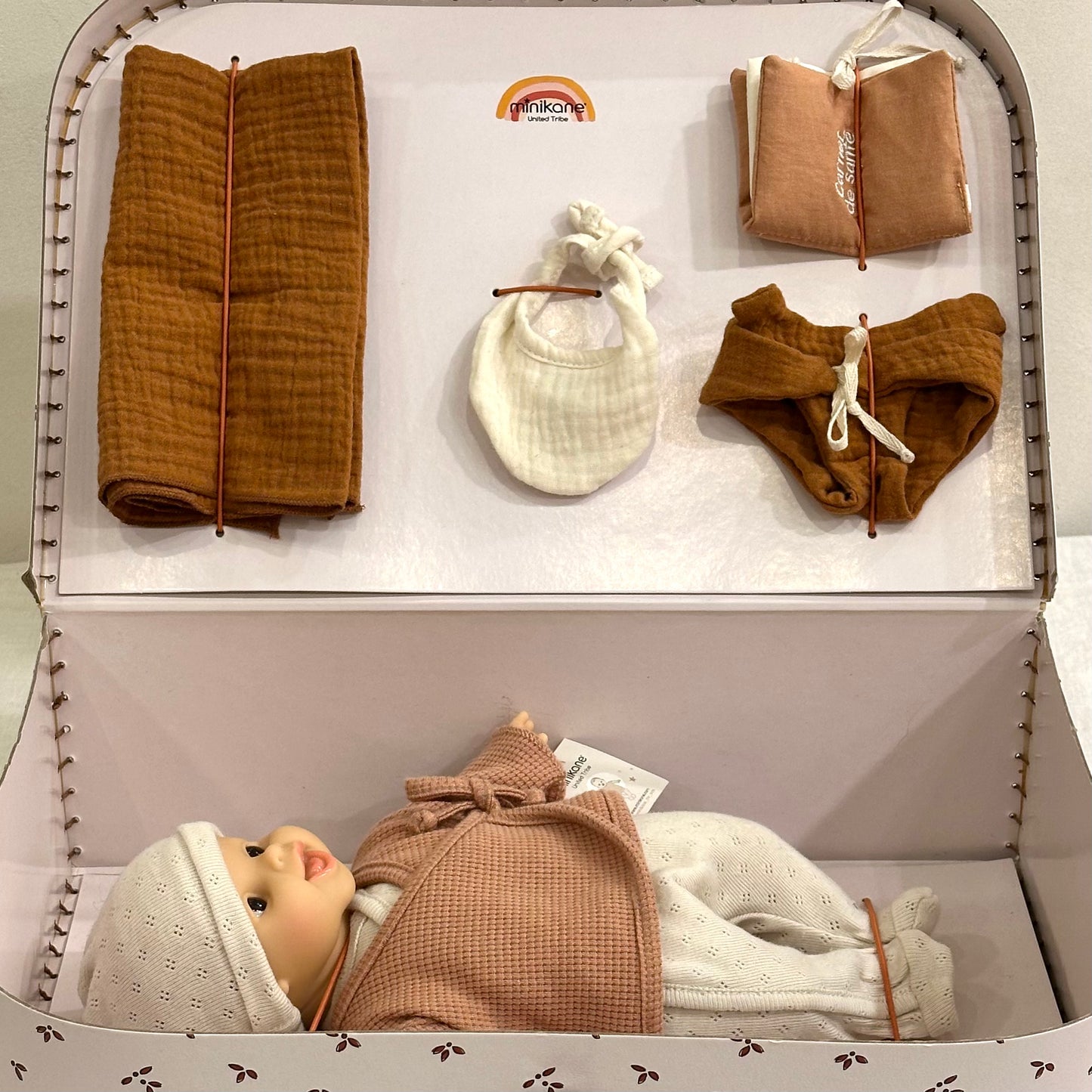 Ma valise d'antan "Kit de naissance" Léo