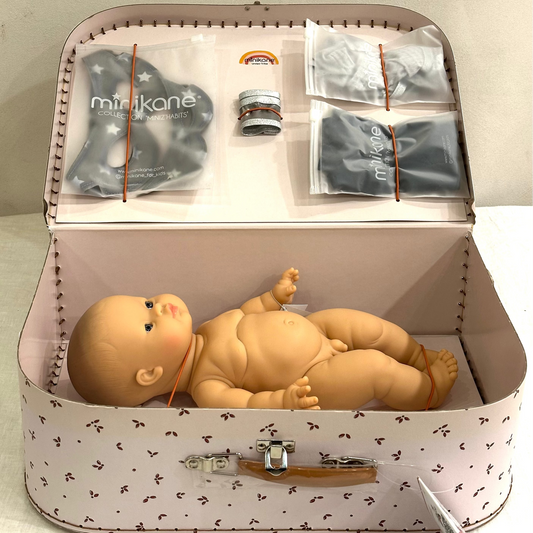 Ma valise d'antan "Les minis héros"